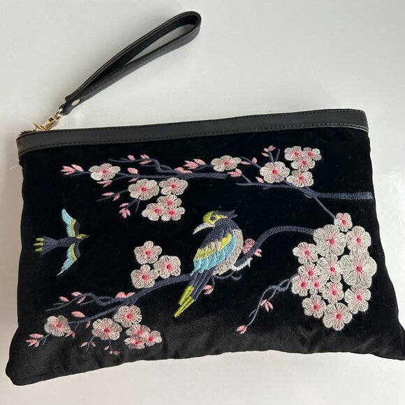 Vintage Divarese Black Velvet Wristlet, Japanese Cherry Blossoms and Birds - Picture 1 of 8